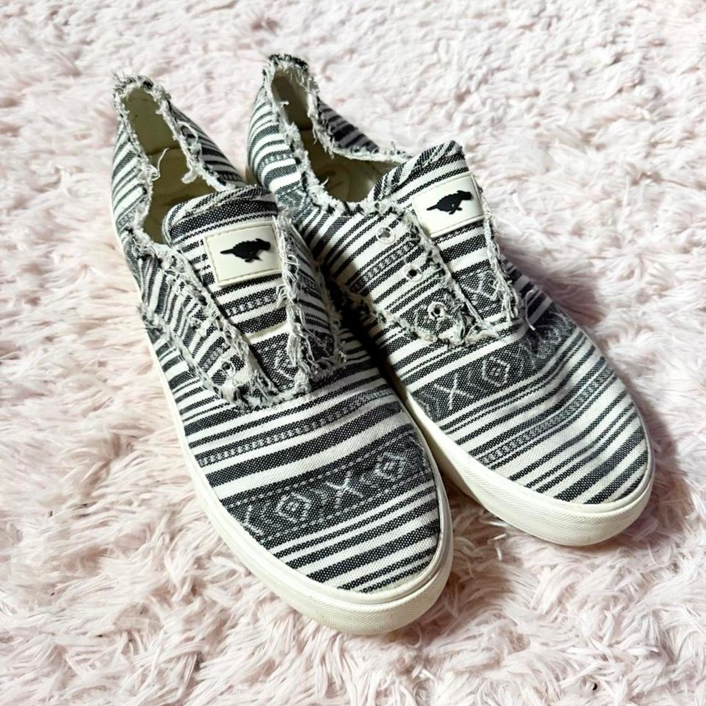 Distressed Monochrome Indie Geometric Tribal Boho Slip On Sneakers Womens 10